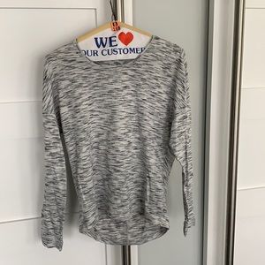 Small lululemon open back shirt